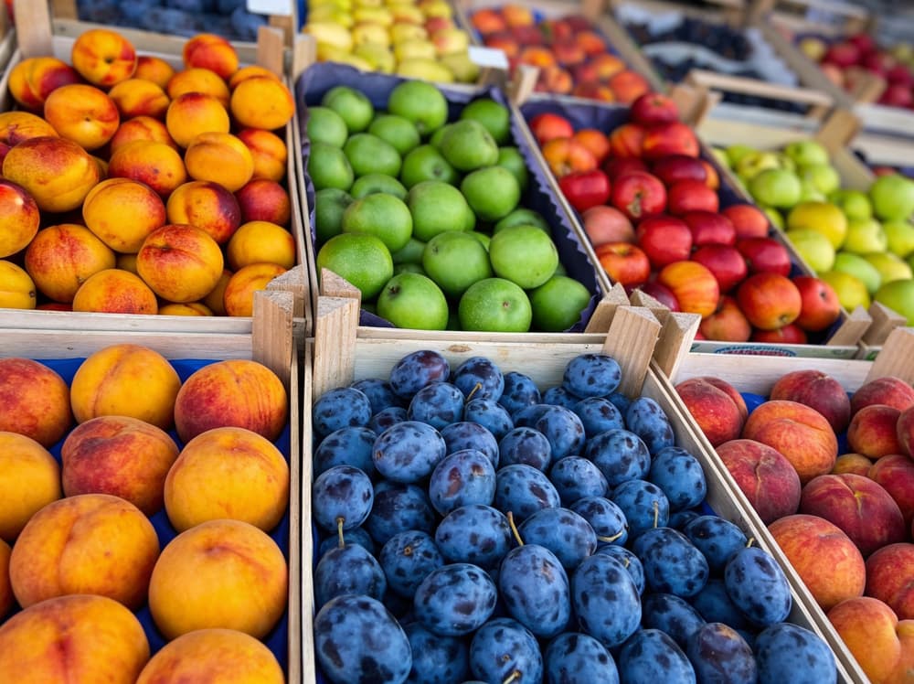 Tenemos fruta fresca, productos de despensa y mucho más